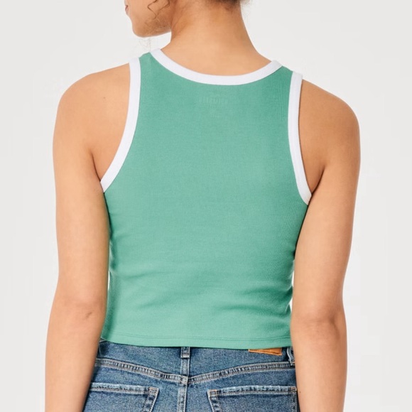 NWT Hollister Top - Picture 2 of 3